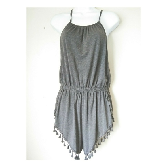 Pants - NWOT Romper  shingles